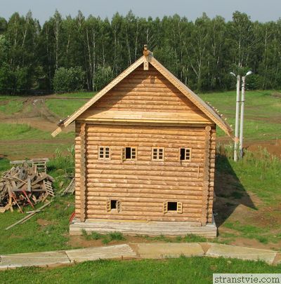 Русская изба в Этномире Калужской области