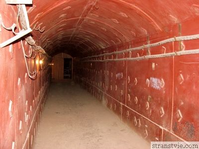 Туннель в секретном бункере под Москвой